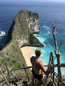 nusa penida kelingking beach