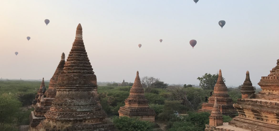 Bagan sunrise balloons temple